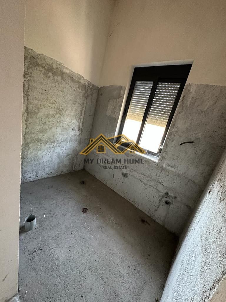 SHITET APARTAMENT 1+1 TEK RROTA E KUQE PLAZH 4