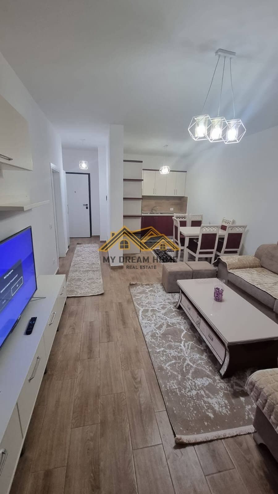 Apartament 1+1 per shitje, Stadiumi Durres.