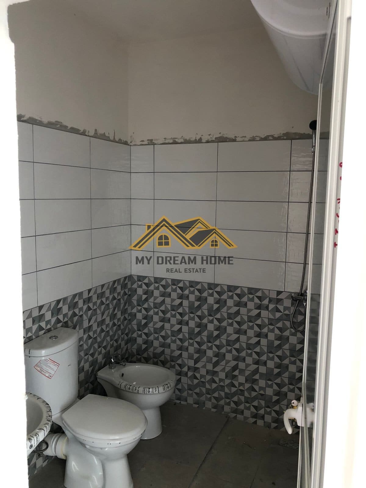 SHESIM APARTAMENT 2+1 +2 ME PAMJE DETI TEK VILA E ZOGUT 2