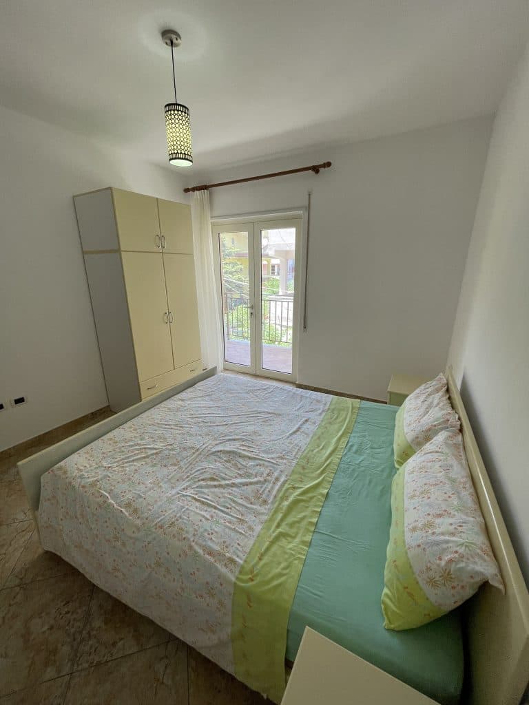 SHITET APARTAMENT 1+1 NE PLAZH RROTA KUQE!