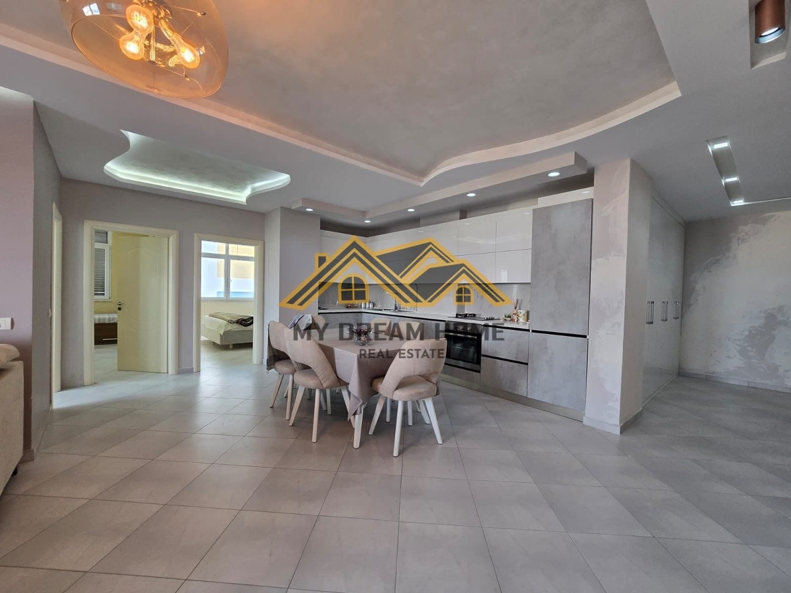 SHITET APARTAMENT 2+1 QENDER DURRES 3