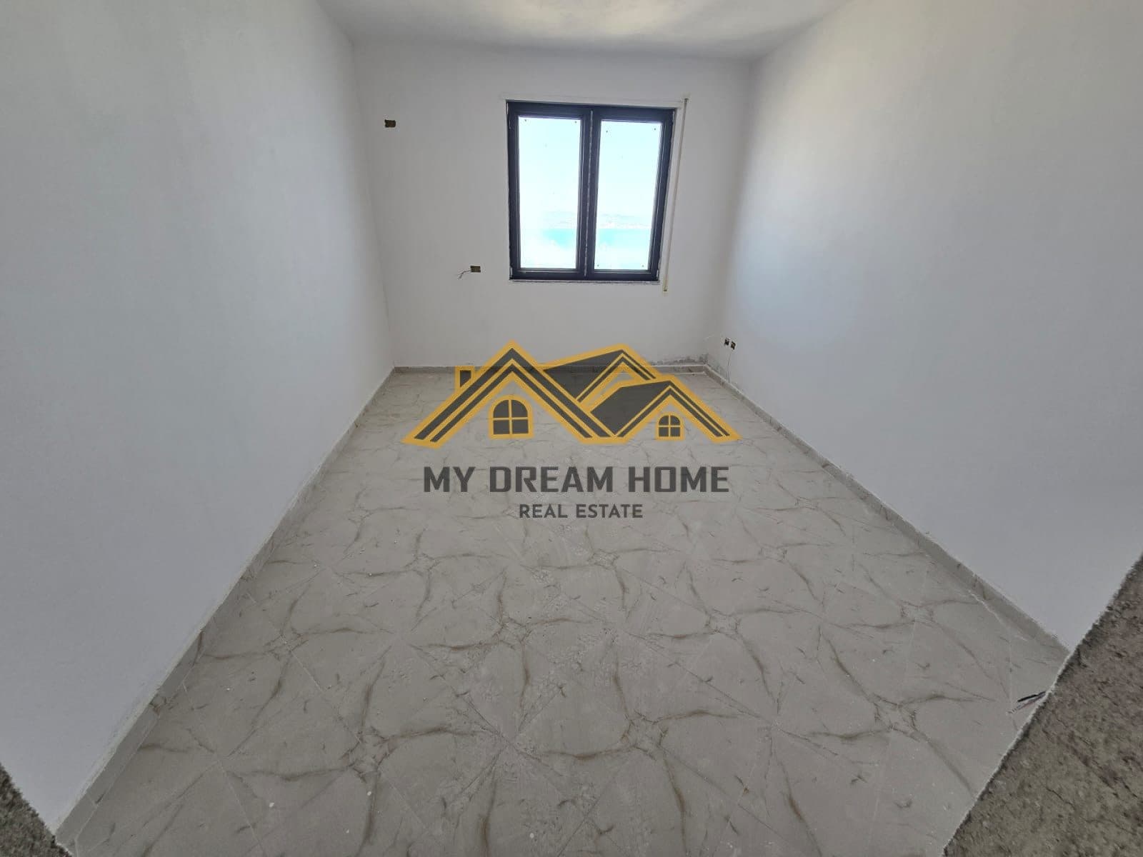 Apartament 2+1+2+2 Ballkone per Shitje ne Vollga,Durres Pamje e Plote nga Deti 3