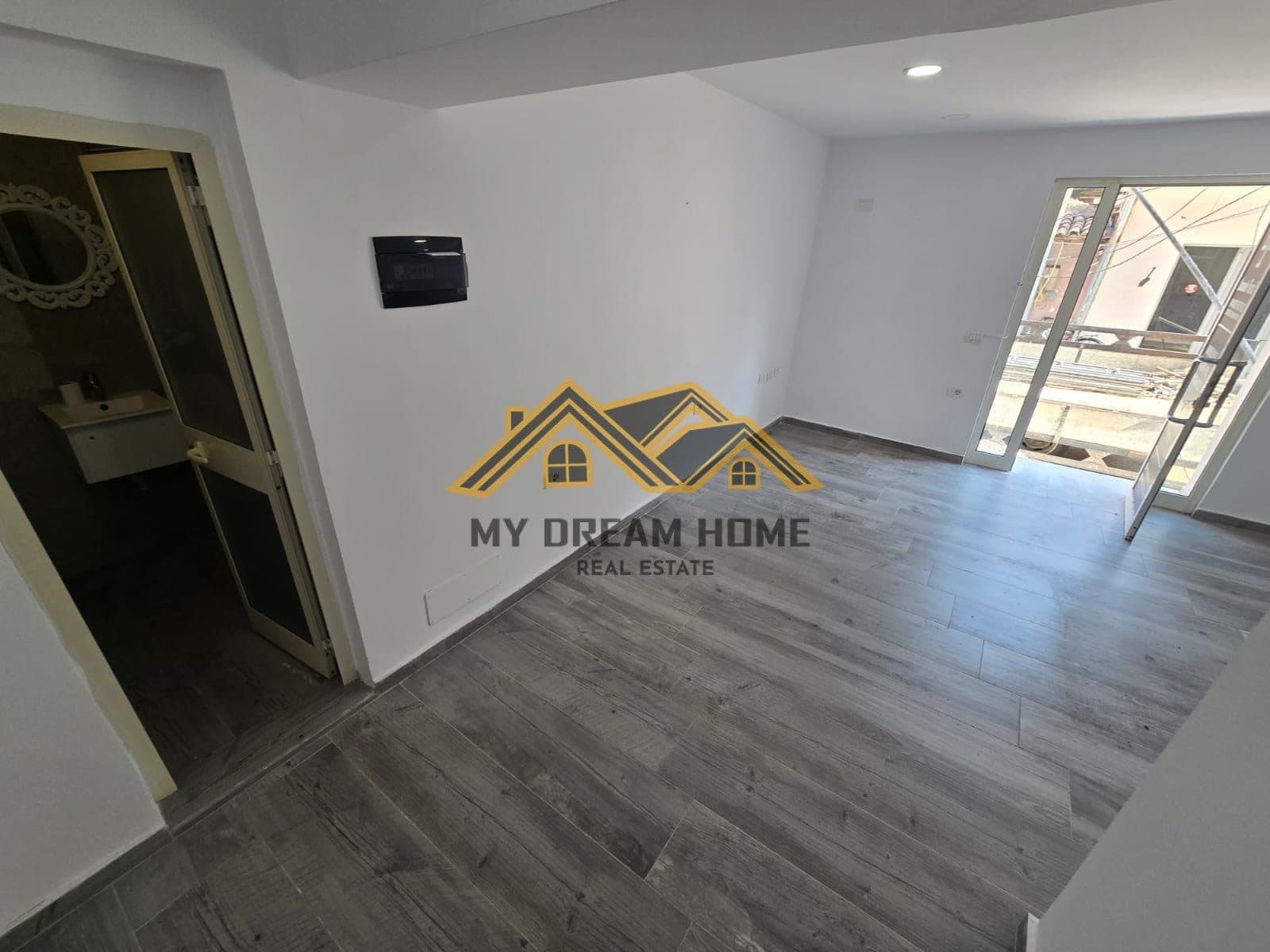 Jepet Ambient Biznesi Per Qira, Bulevardi Kryesor! 2