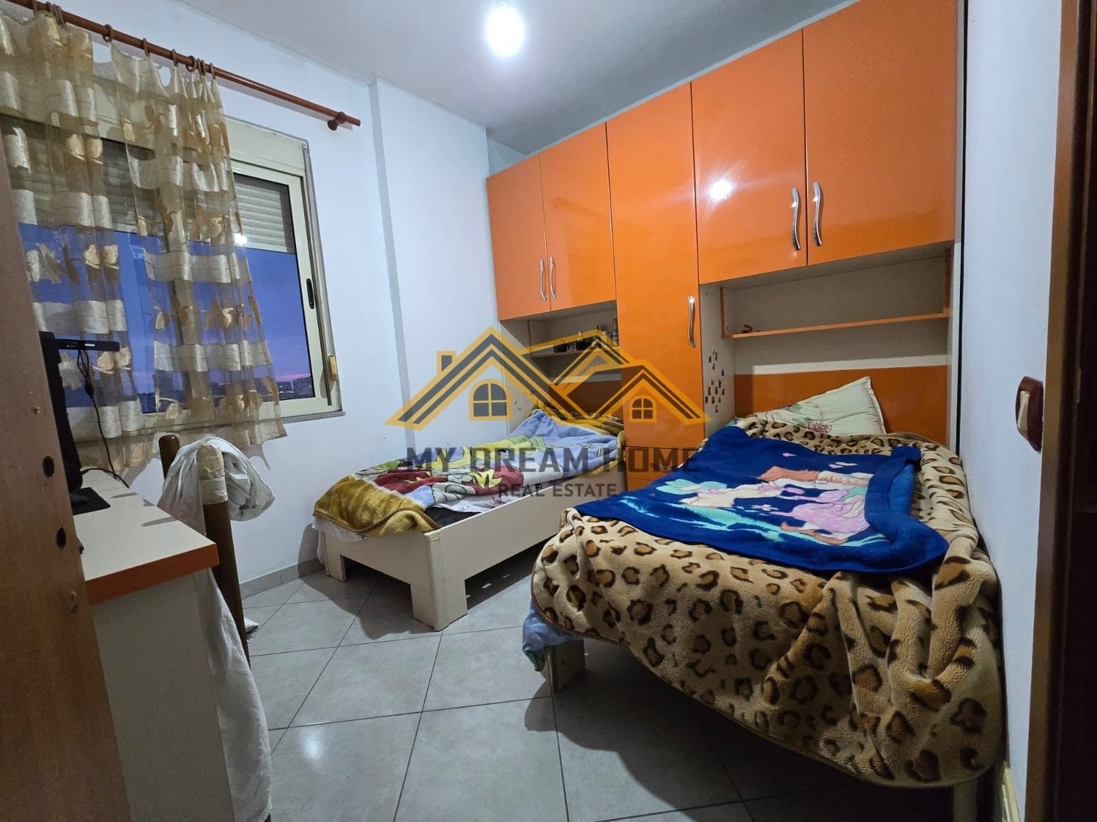 SHITET APARTAMENT 2+1 TEK ISH FABRIKA E BUKES DURRES!
