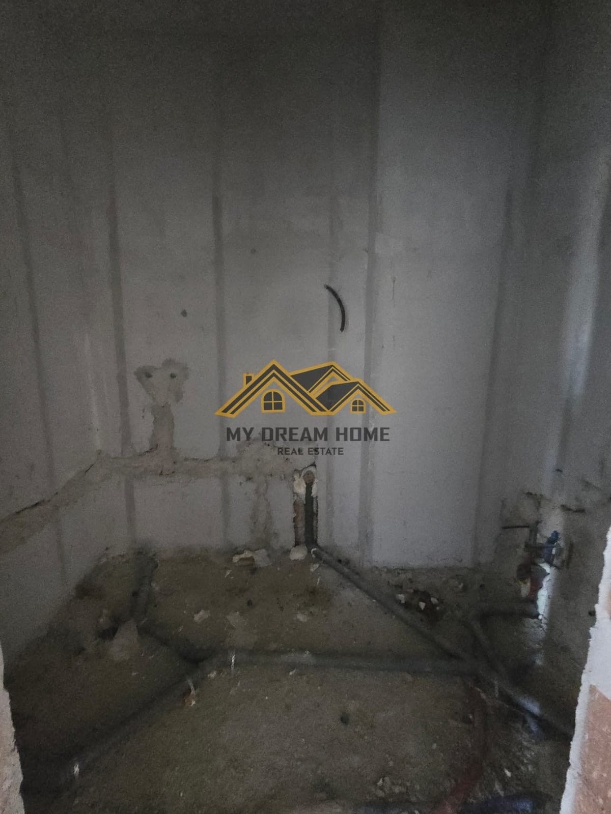SHITET APARTAMENT 1+1 ME OBORR NE REZIDENCEN E RE NE ,GOLEM!