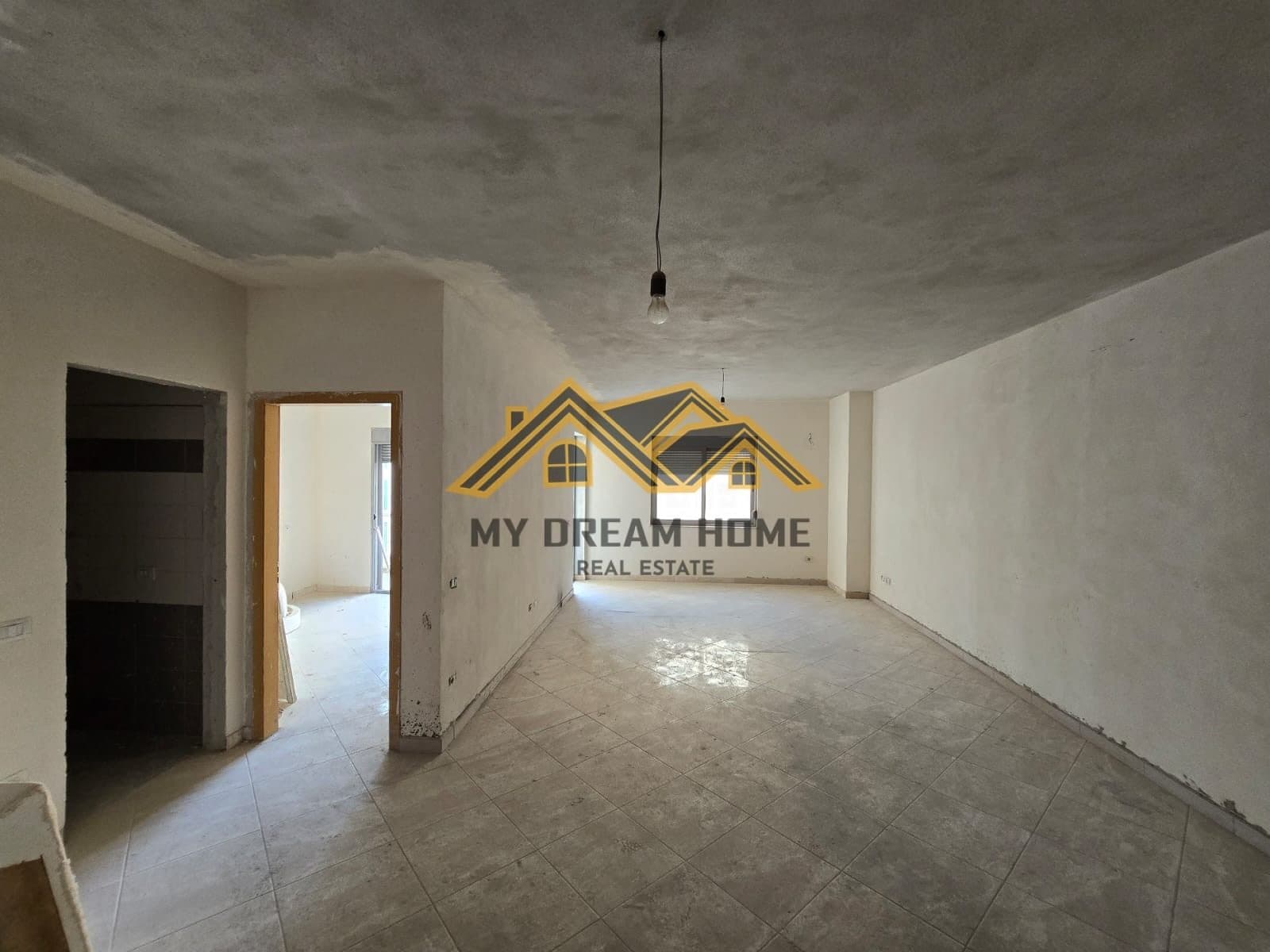 SHITET APARTAMENT 1+1 TEK KOMPLEKS JEDAS QENDER DURRES 2