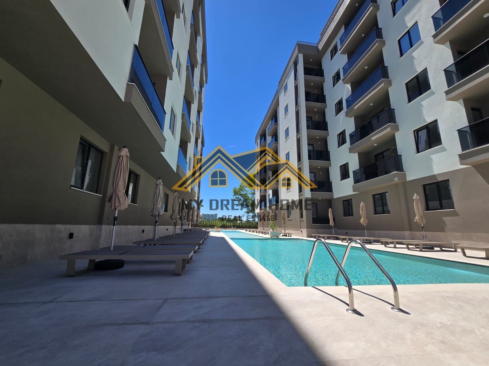 Apartament 1+1 Për Shitje tek Paja Residence me pamje pishine, Mali i Robit ! 4