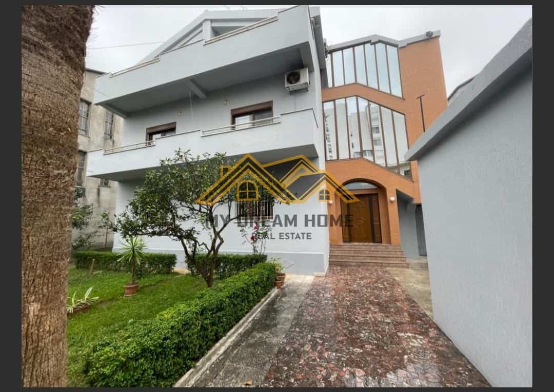 SHITET VILE 3 KATSHE TEK BLLOKU I VILAVE LAGJIA 18!