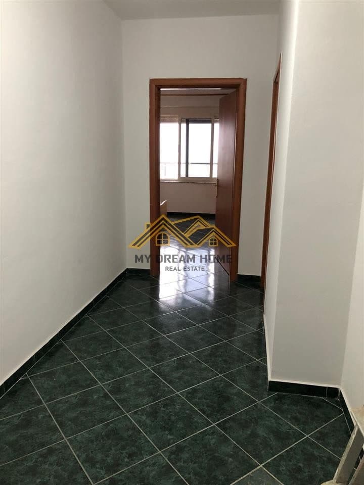SHITET APARTAMENT 1+1 ME PAMJE NGA DETI TE RROTA E KUQE, PLAZH 3