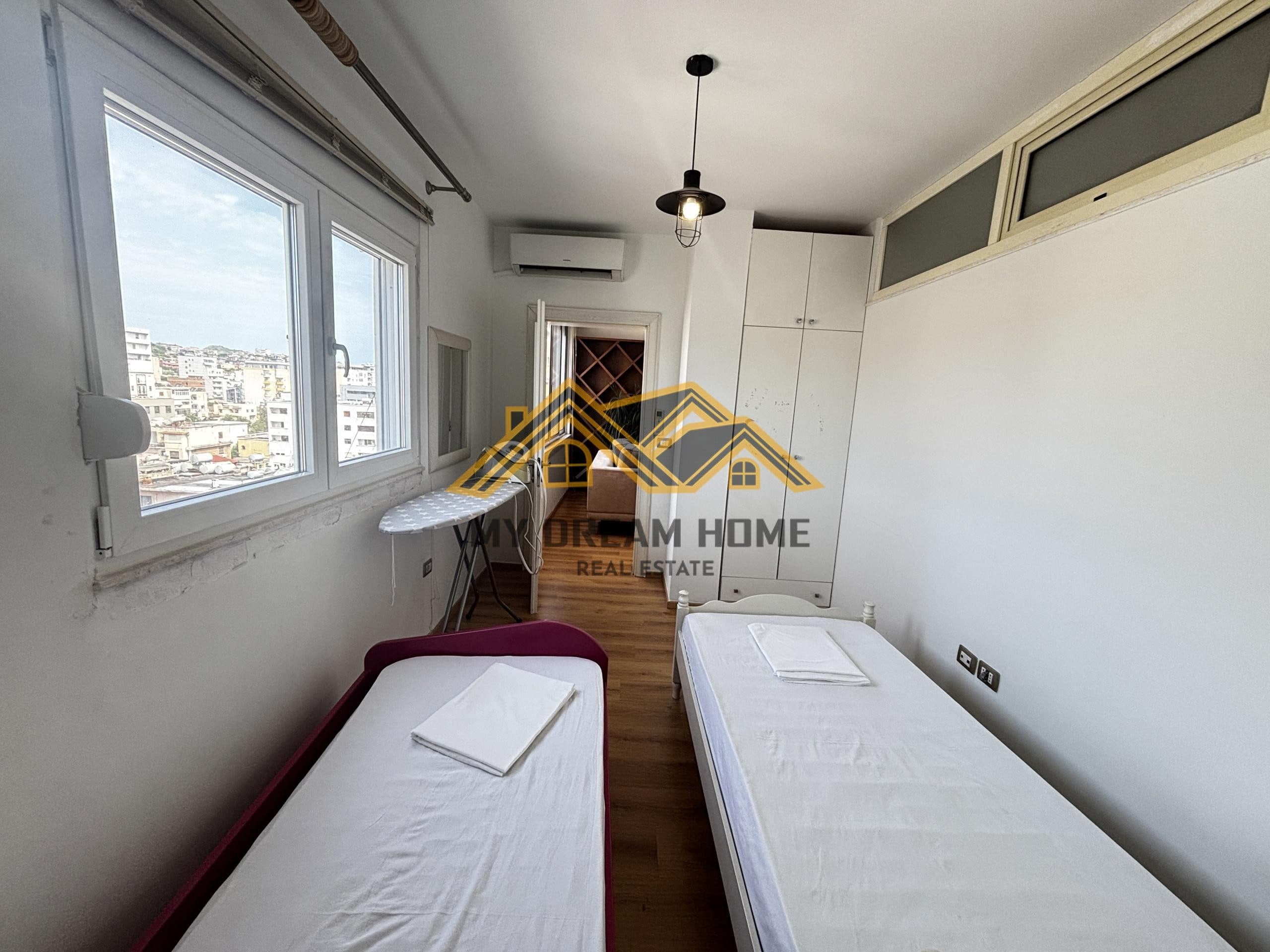 Shitet apartament 2+1 në qendër të Durrësit 2