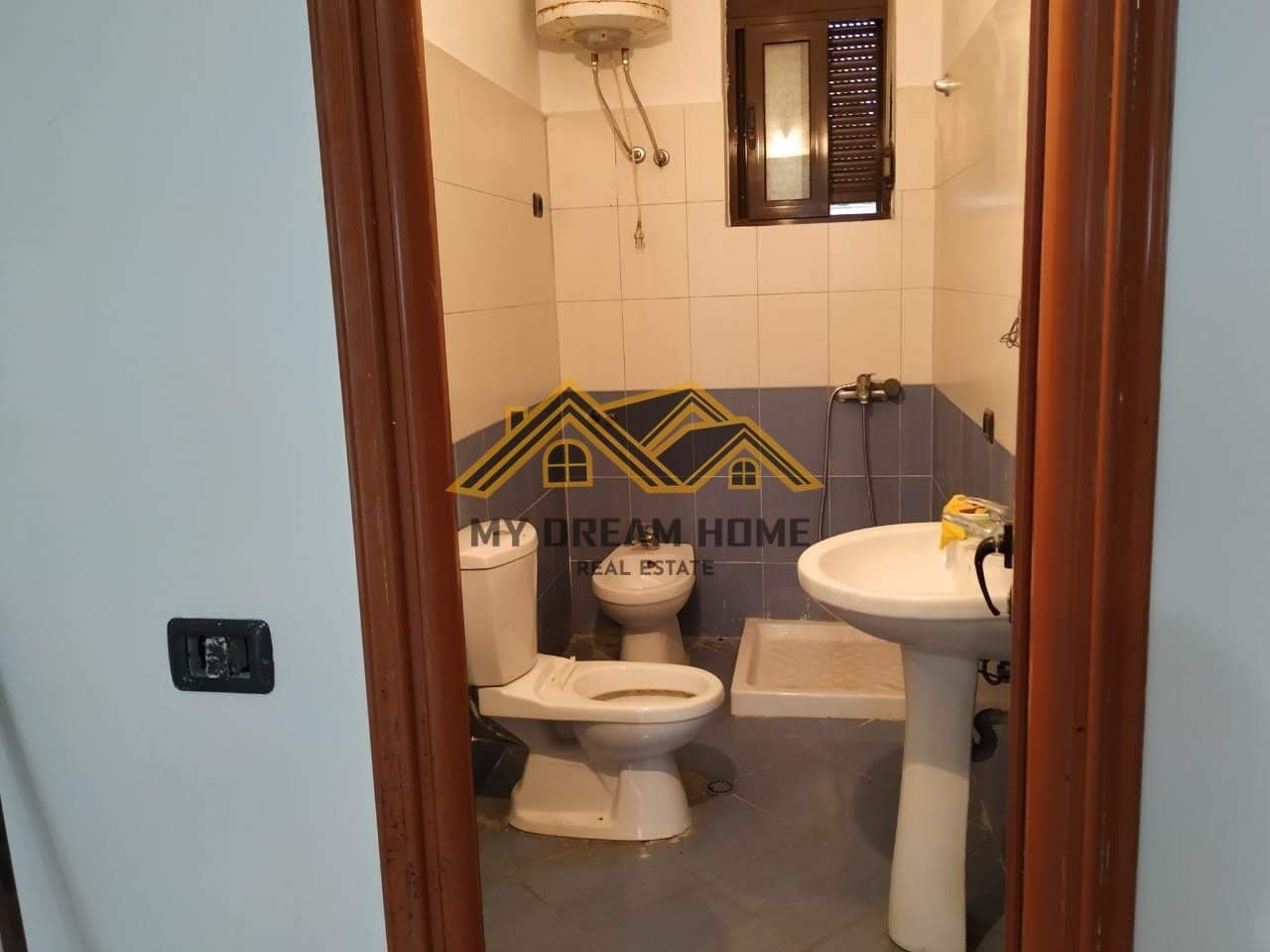 SHITET SHTEPI PRIVATE AFER MUZEUMI ! 4