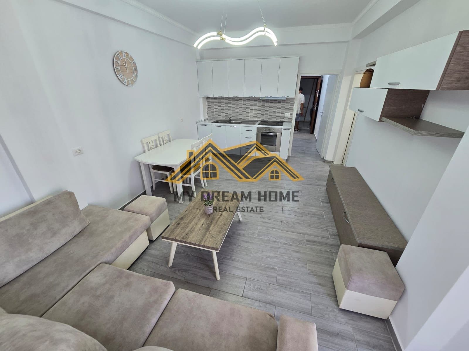 SHITET APARTAMENT 1+1 NE PLAZH ILIRIA , DURRES