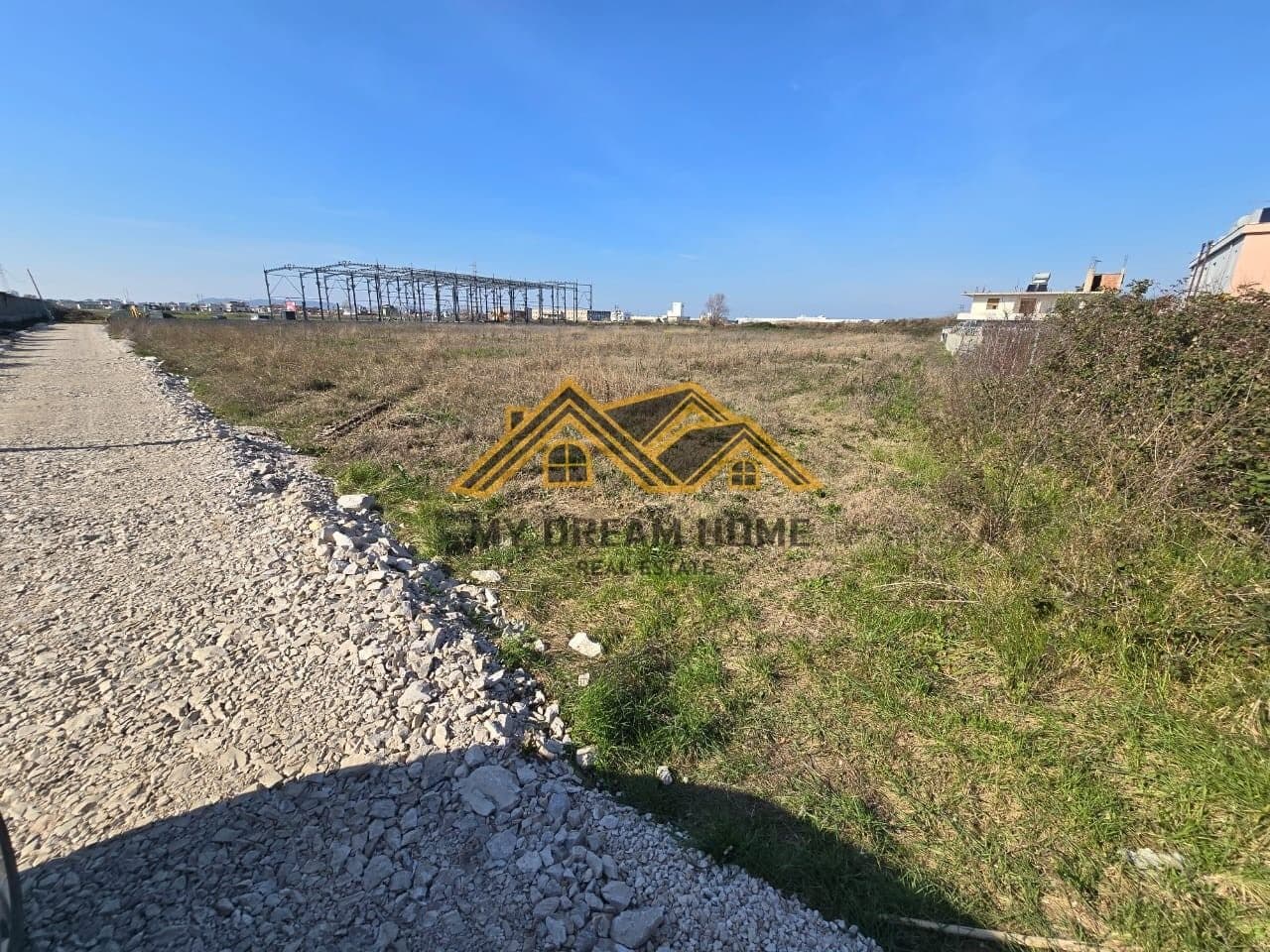 TOKE PER SHITJE NE XHAFZOTAJ-DURRES!