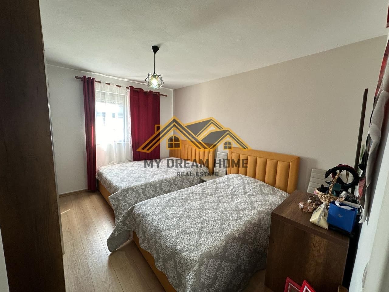 APARTAMENT 1+1 PRANE SHKOLLES EFTALI KOCI DURRES,PER SHITJE! 4
