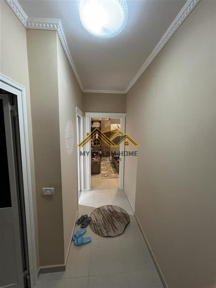 SHITET APARTAMENTI 2+1 NE HYRJE TE DURRESIT!! 4