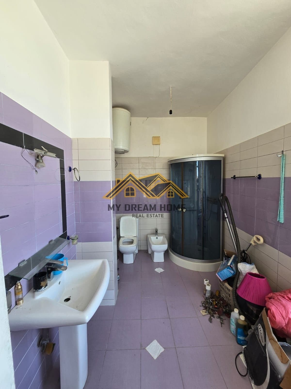SHITET APARTAMENT 2+1+2+VERAND ME PISHIN TEK SHKEMBI I KAVAJES!! 2