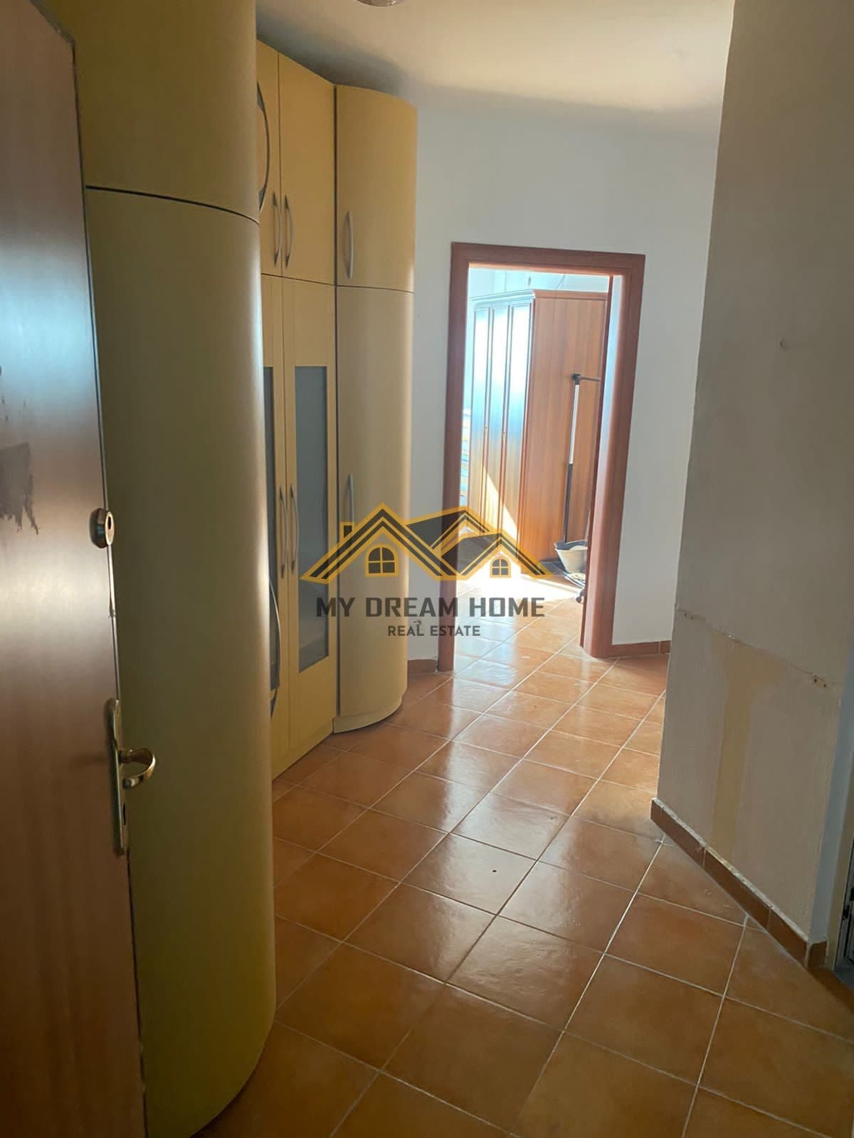 SHITET APARTAMENT 1+1 PLAZH ILIRIA 4