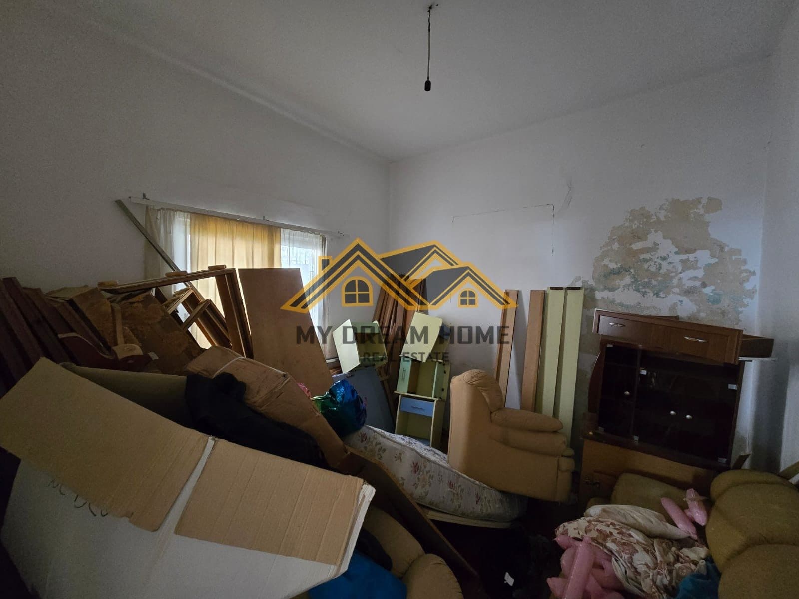 SHITET APARTAMENT 3+1 TEK EFTALI KOCI DURRES!