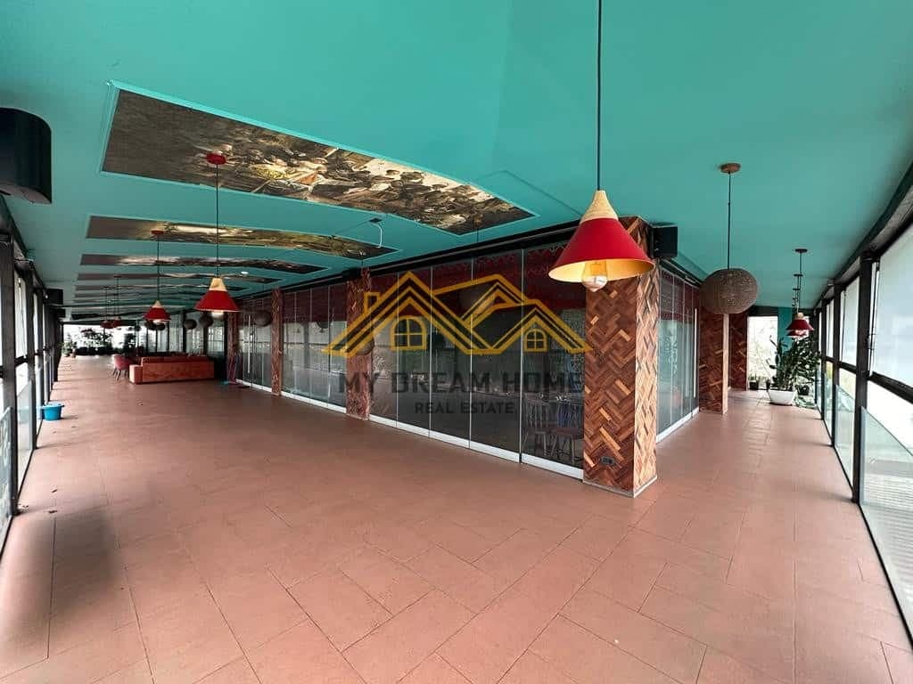 SHITET LOUNGE BAR NE PLAZH DURRES