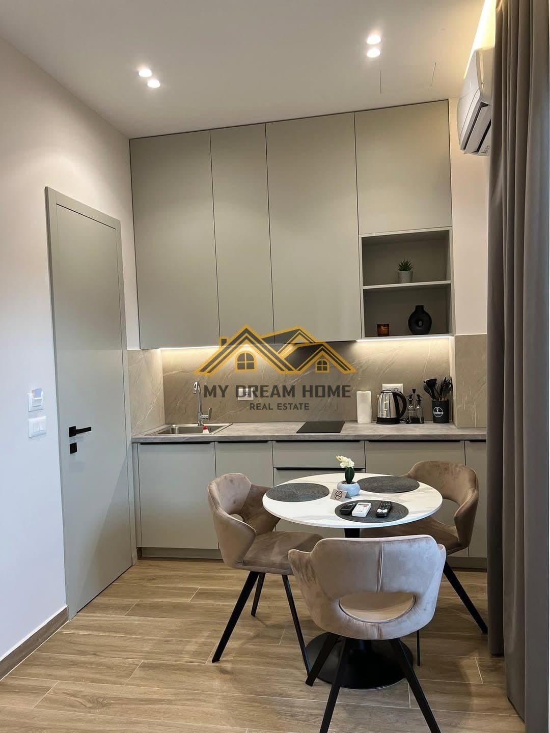 Shiten 2 studio te investuar ne Durrës Plazh 3