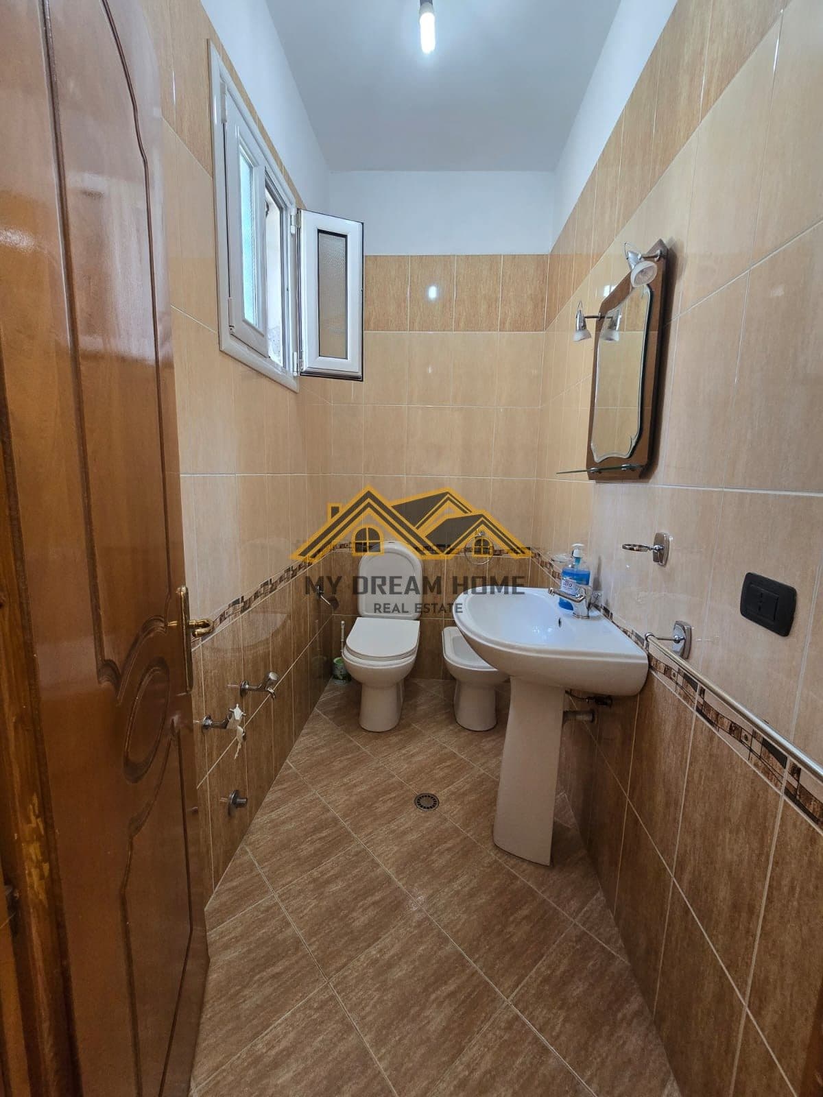 JEPET ME QIRA – APARTAMENT 2+1 , prane kompleksit Kasa 4