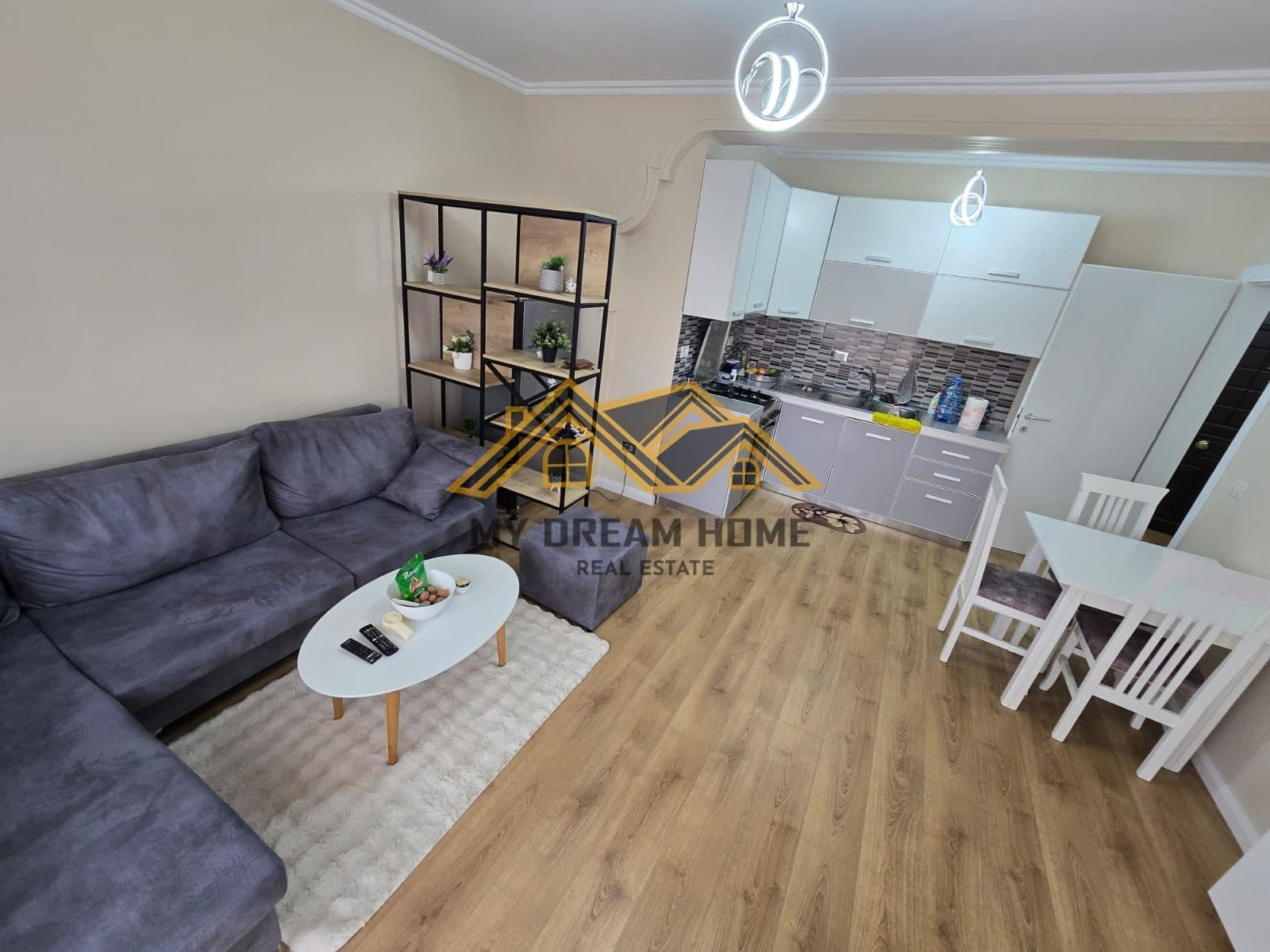 SHITET APARTAMENT 1+1 TEK LAGJIA 6 DURRES !!!