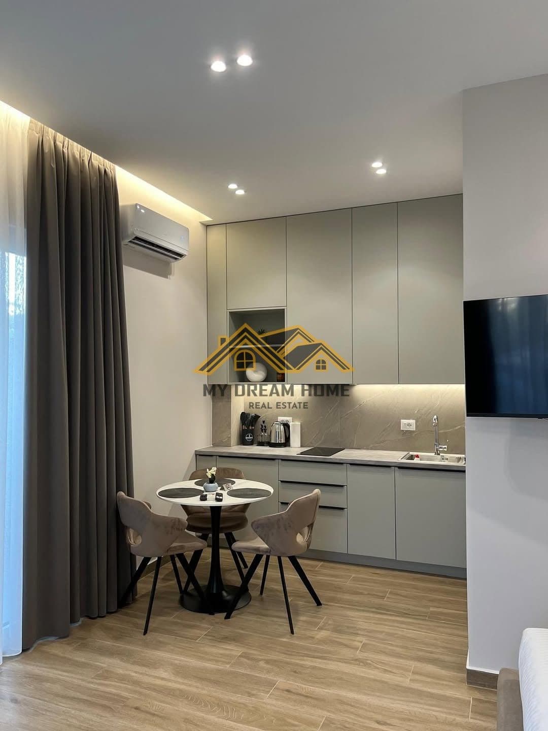 Shiten 2 studio te investuar ne Durrës Plazh 4