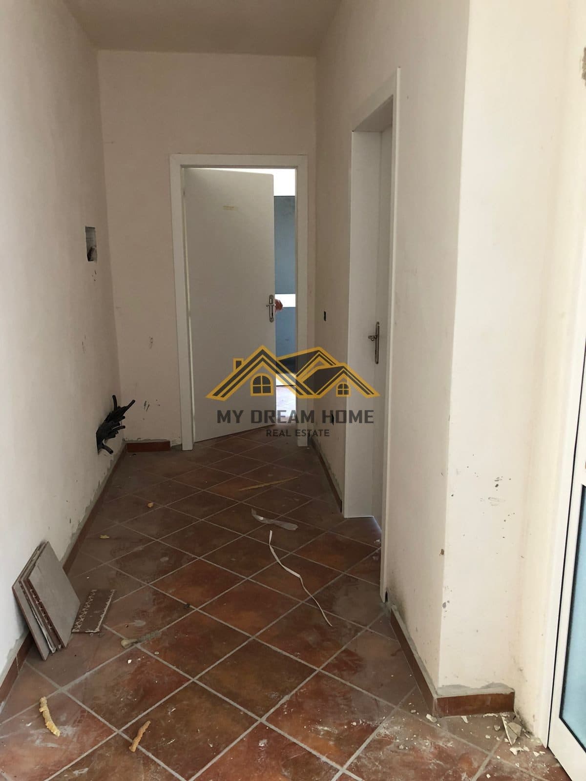 SHESIM APARTAMENT 2+1 +2 ME PAMJE DETI TEK VILA E ZOGUT 3