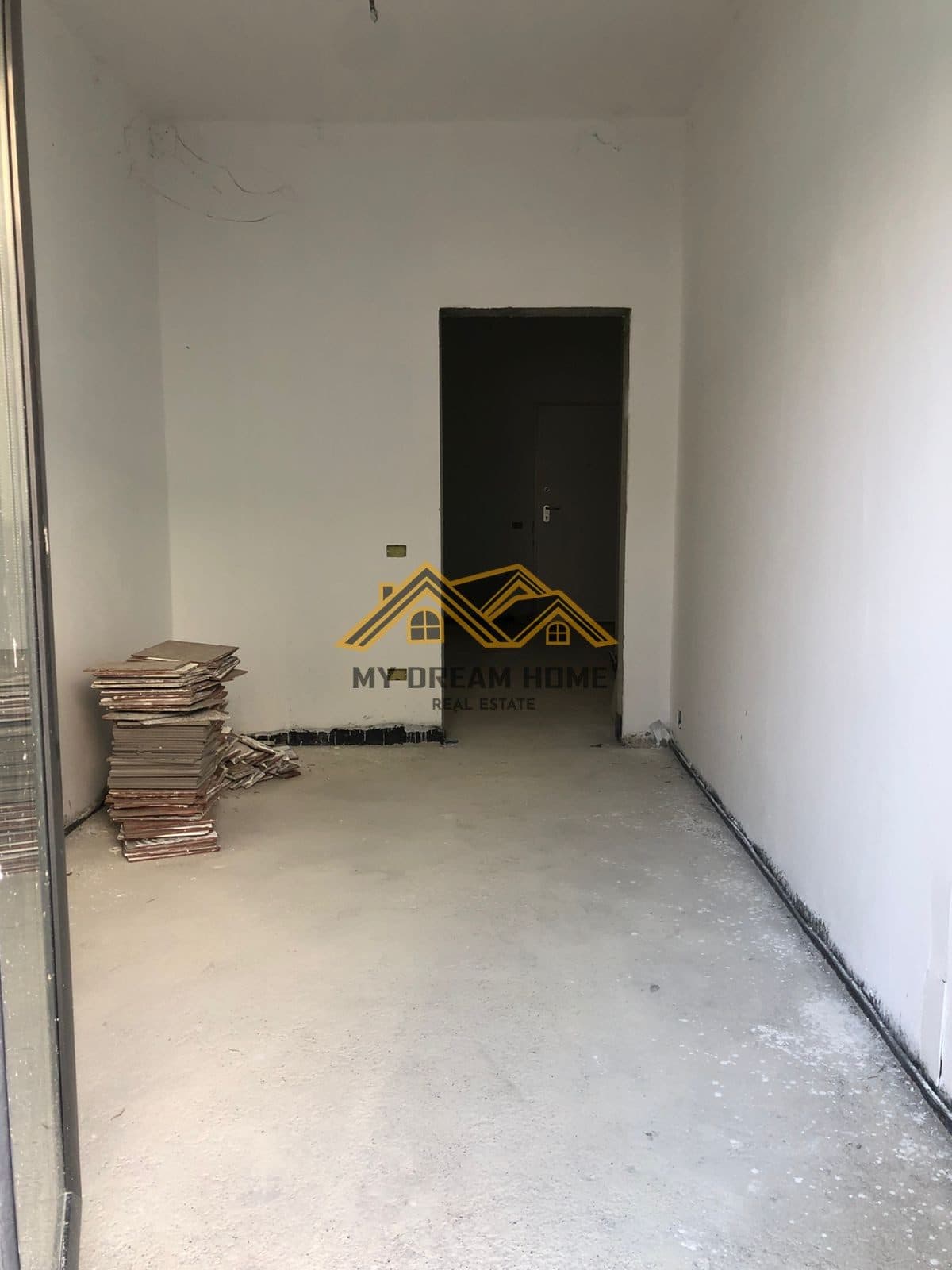 SHITET APARTAMENT 2+1+2 TE VOLLGA DURRES 2