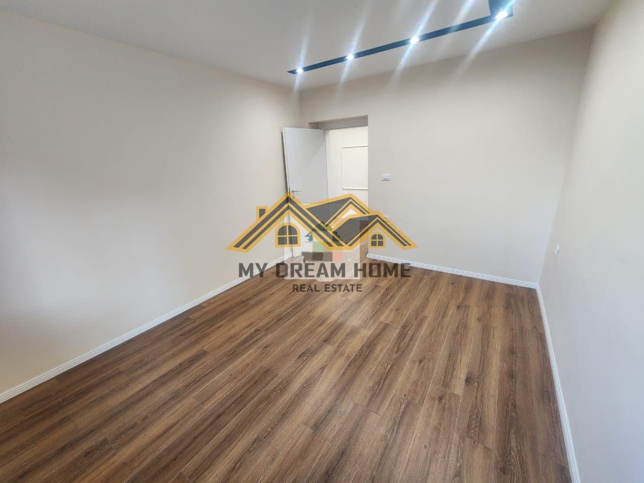 SHITET APARTAMENT 2+1 PRANE STADIUMIT(VALA PARK) 4