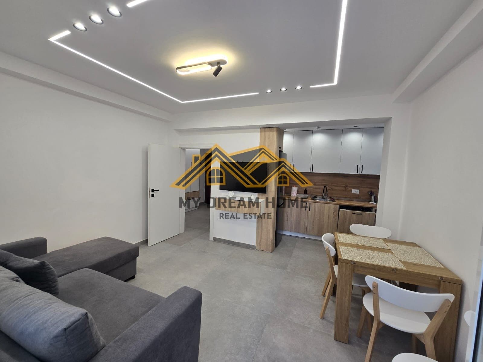 Apartament Me Qera 2+1 Durres!