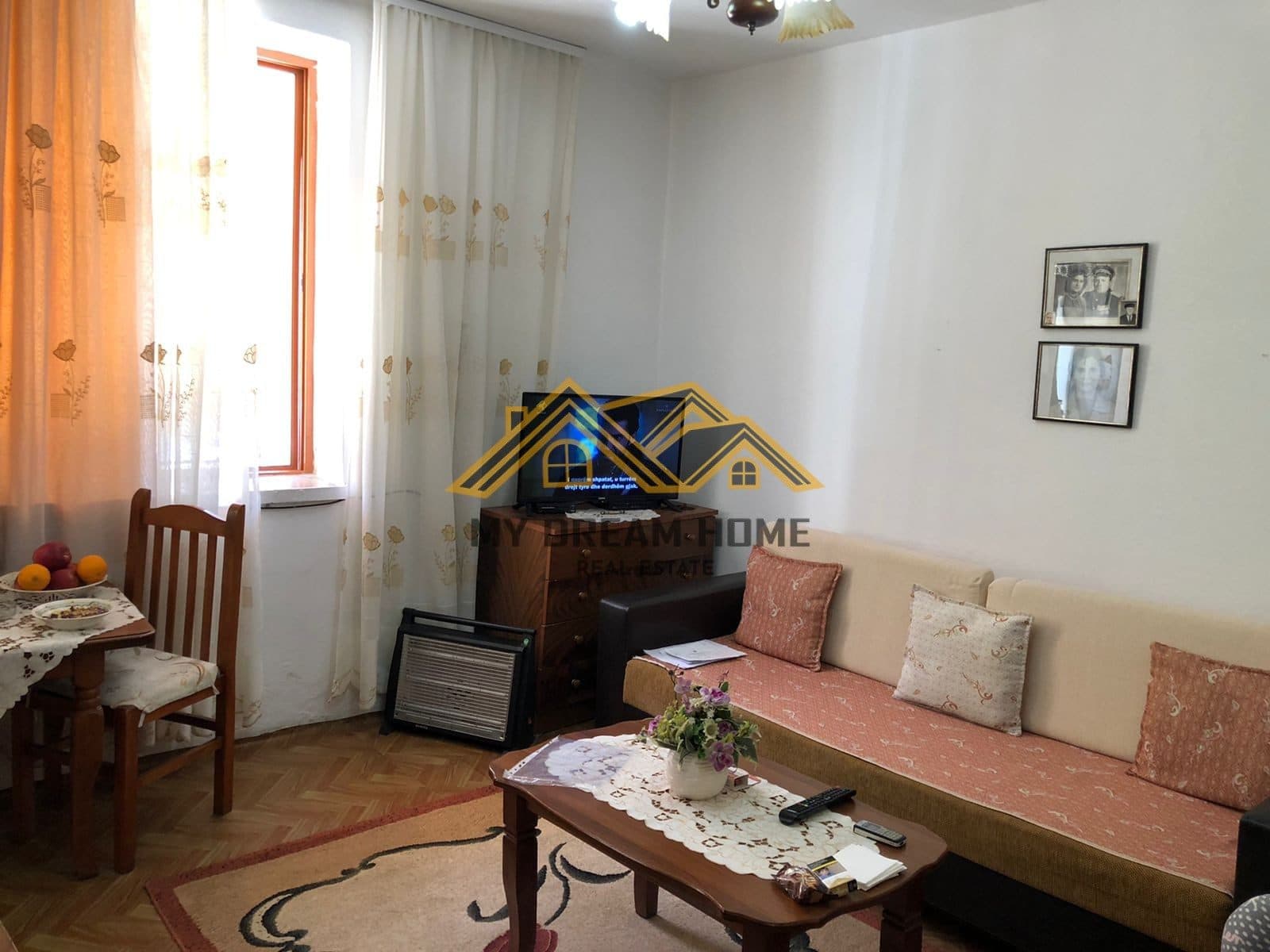 SHITET APARTAMENT 2+1 TE SPITALI NE DURRES !!