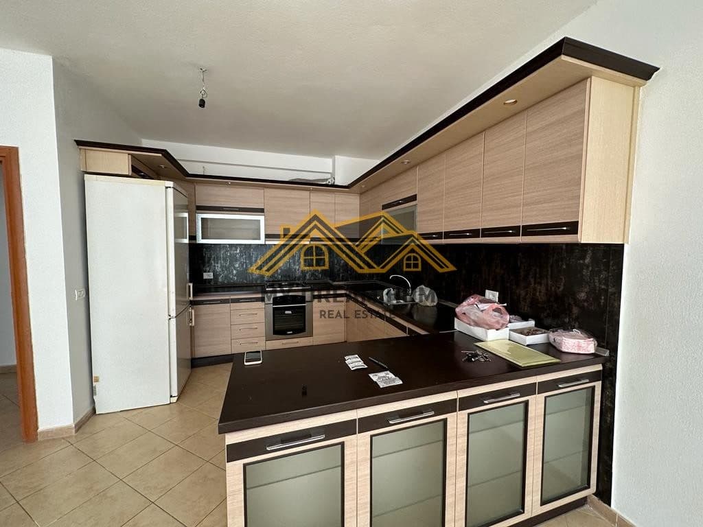 SHITET APARTAMENT 2+1+2 TE ISH URTJ-JA!