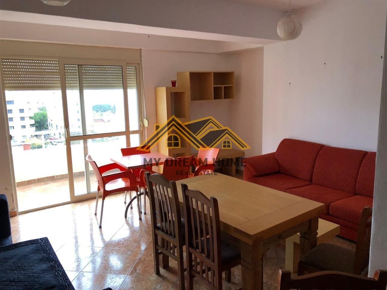 SHITET APARTAMENT 2+1 ME PAMJE NGA DETI TE RROTA E KUQE, PLAZH