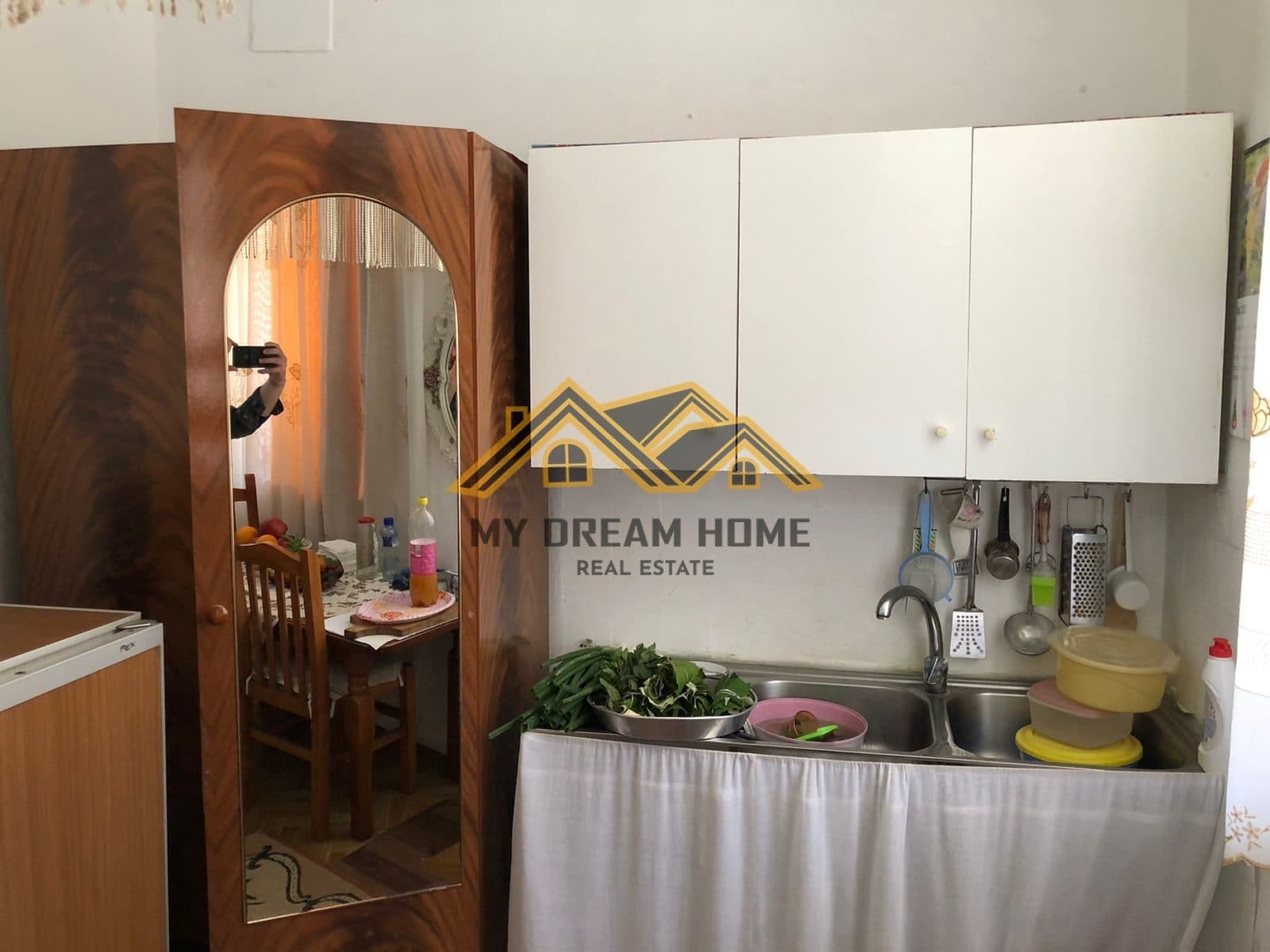 SHITET APARTAMENT 2+1 TE SPITALI NE DURRES !! 3