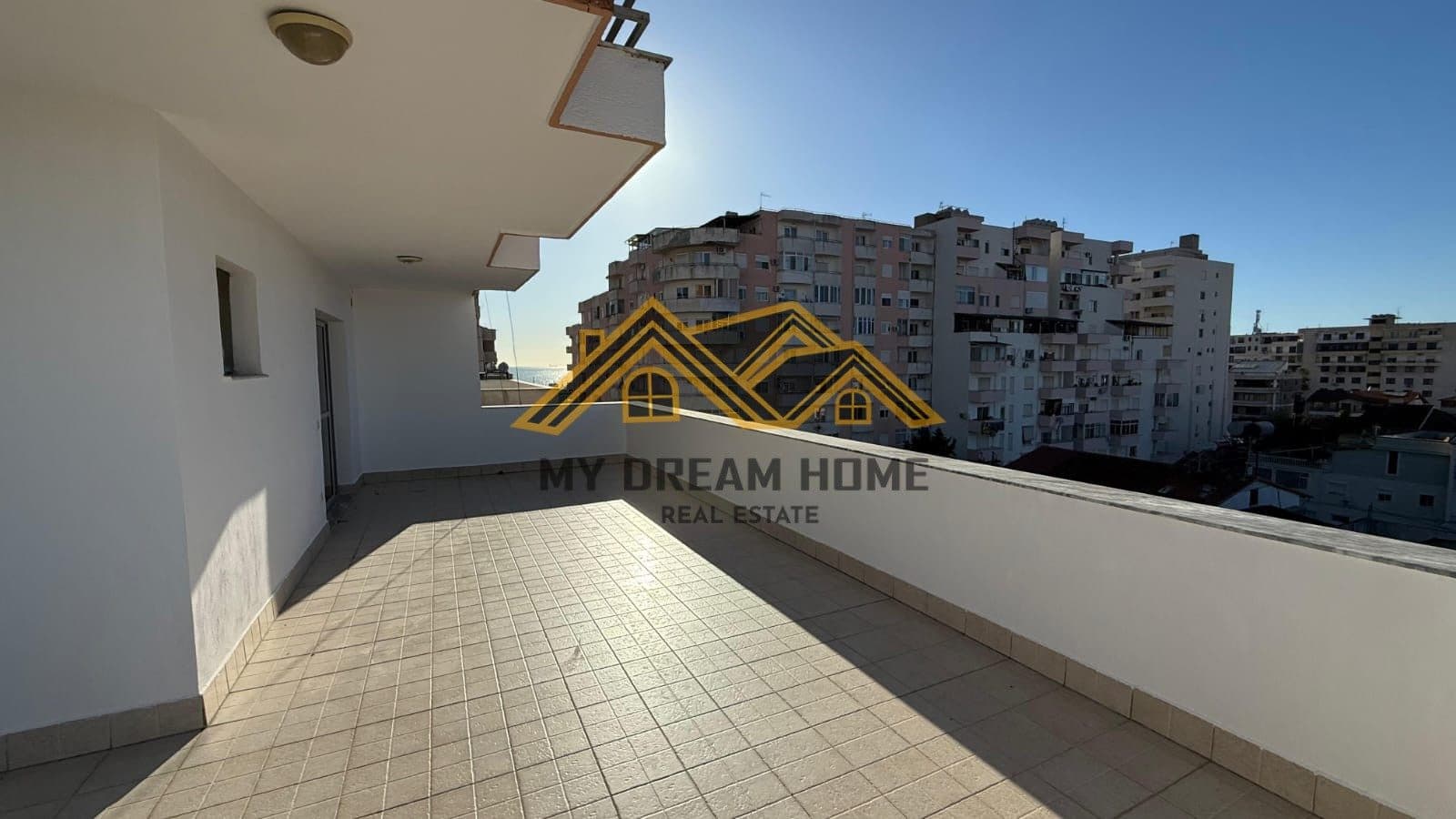 Apartament 2+1+Verand Në Shitje në Plazh Durrës 4