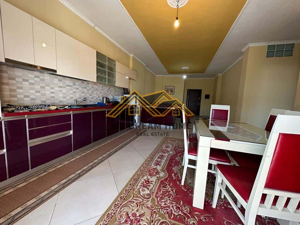 SHITET APARTAMENT 2+1 TEK ZONA E TREGUT INDUSTRIAL! 4