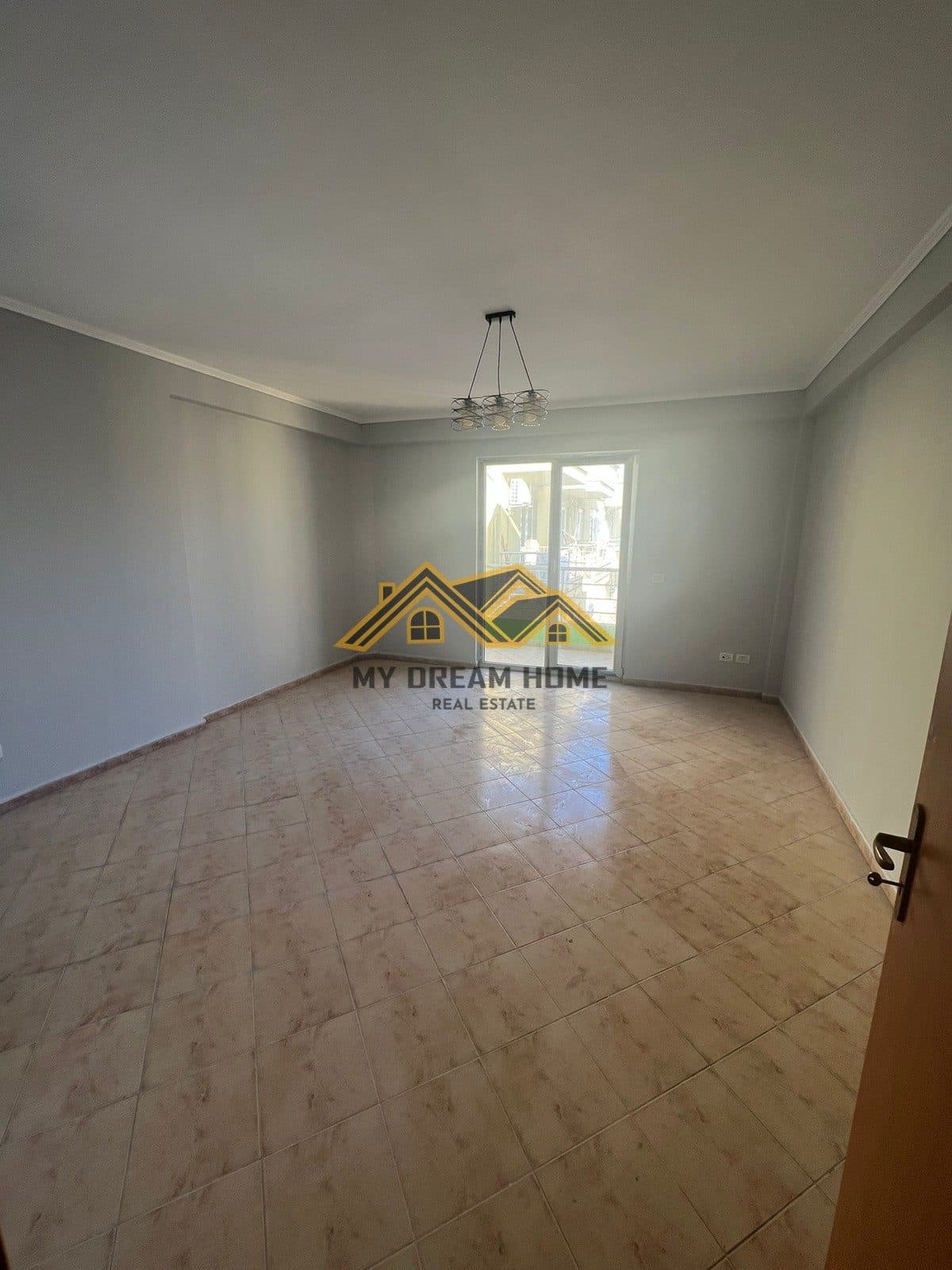 SHITET APARTAMENT 1+1 NE QENDER TE DURRESIT 3