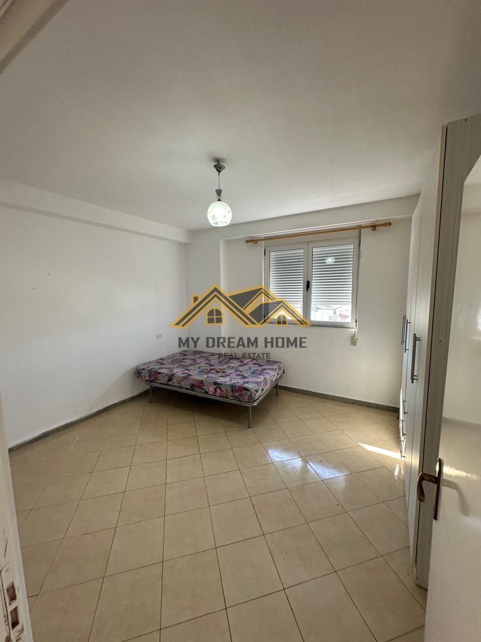 JEPET ME QERA APARTAMENT 2+1 ISH URT-JA DURES 4