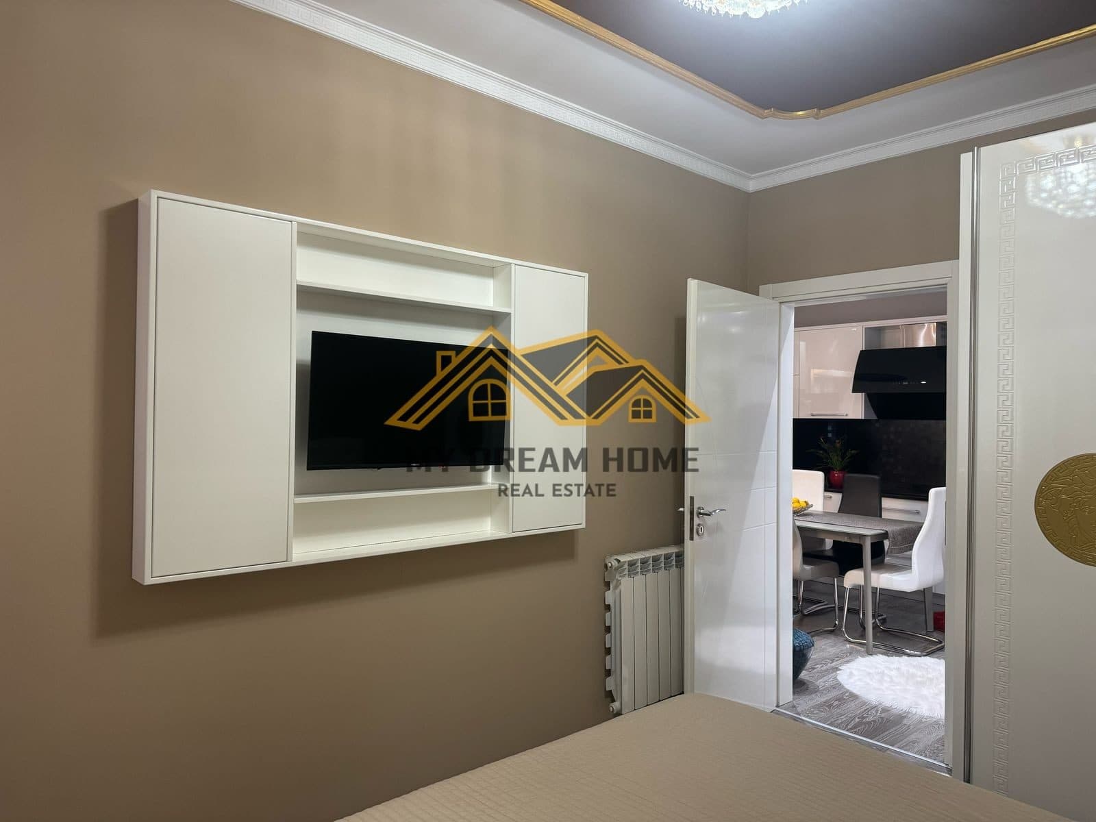 Shitet Super apartament 3+1+Garazhd i investuar, Qender Durres. 4