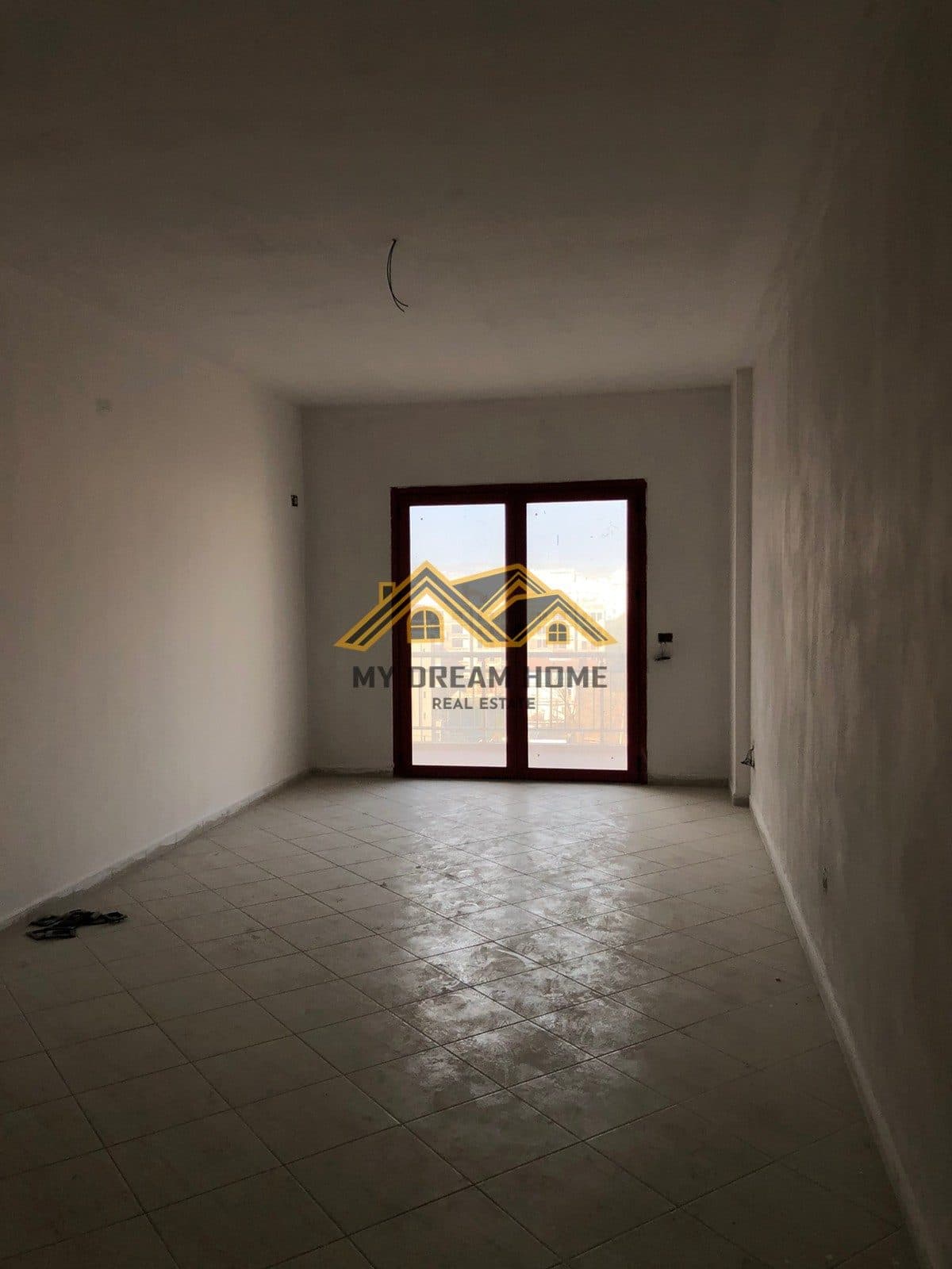 SHITET APARTAMENT 2+1 PLAZH, DURRES! 2