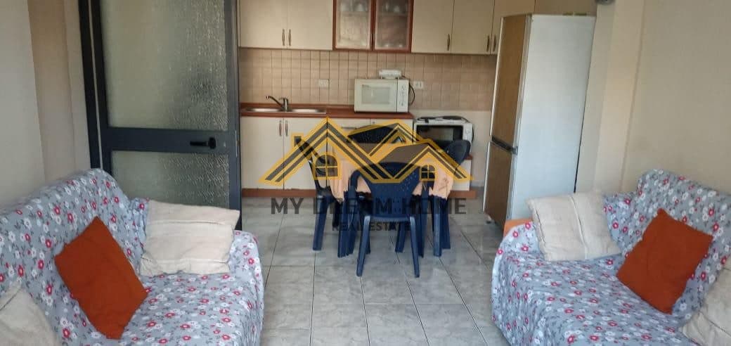 Apartament 1+1 në Shitje në Golem