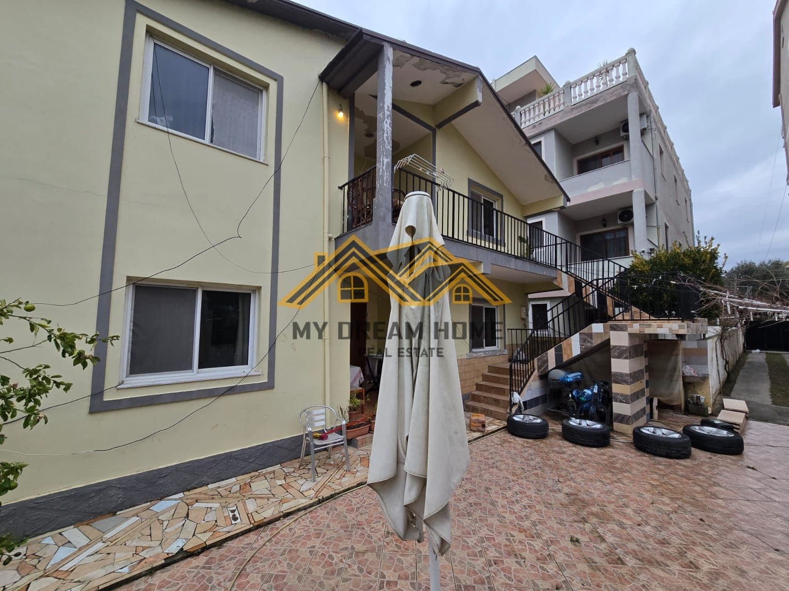SHITET SHTEPI PRIVATE 2-KATESHE NE PLAZH ILIRIA DURRES