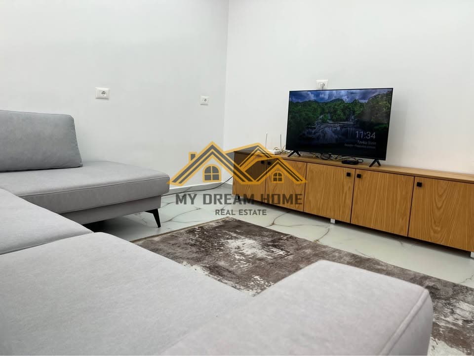 APARTAMENT 1+1 NE QENDER DURRES, PER SHITJE!
