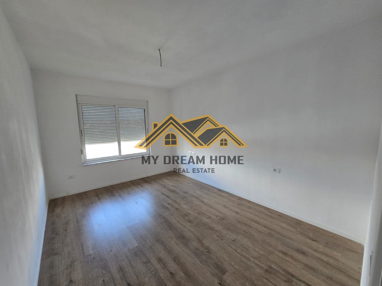 SHITET APARTAMENT 1+1 NE PLAZH DURRES! 2