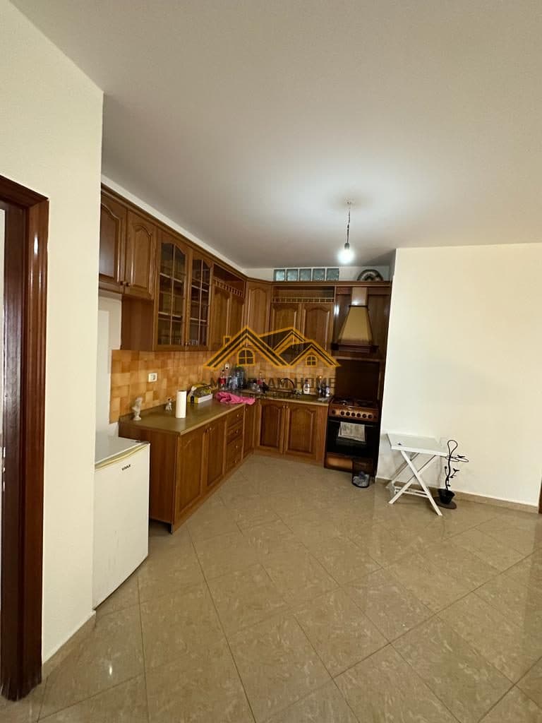 SHITET APARTAMENT 3+1+2 TEK MARKATA DURRES! 3