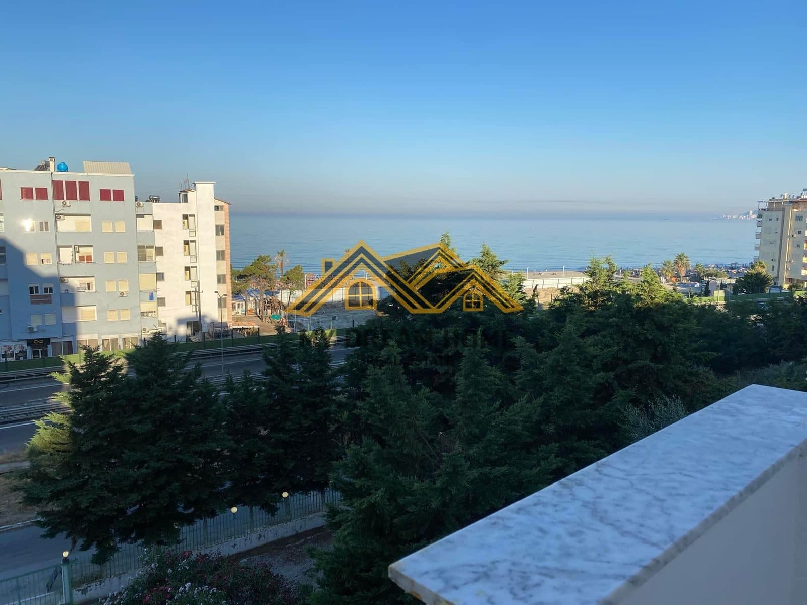 SHITET HOTEL NE SHKEMBI I KAVAJES 2