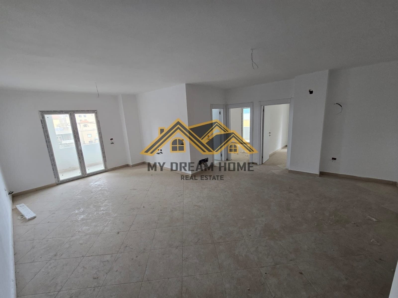 SHITET APARTAMENT 2+1 QENDER DURRES