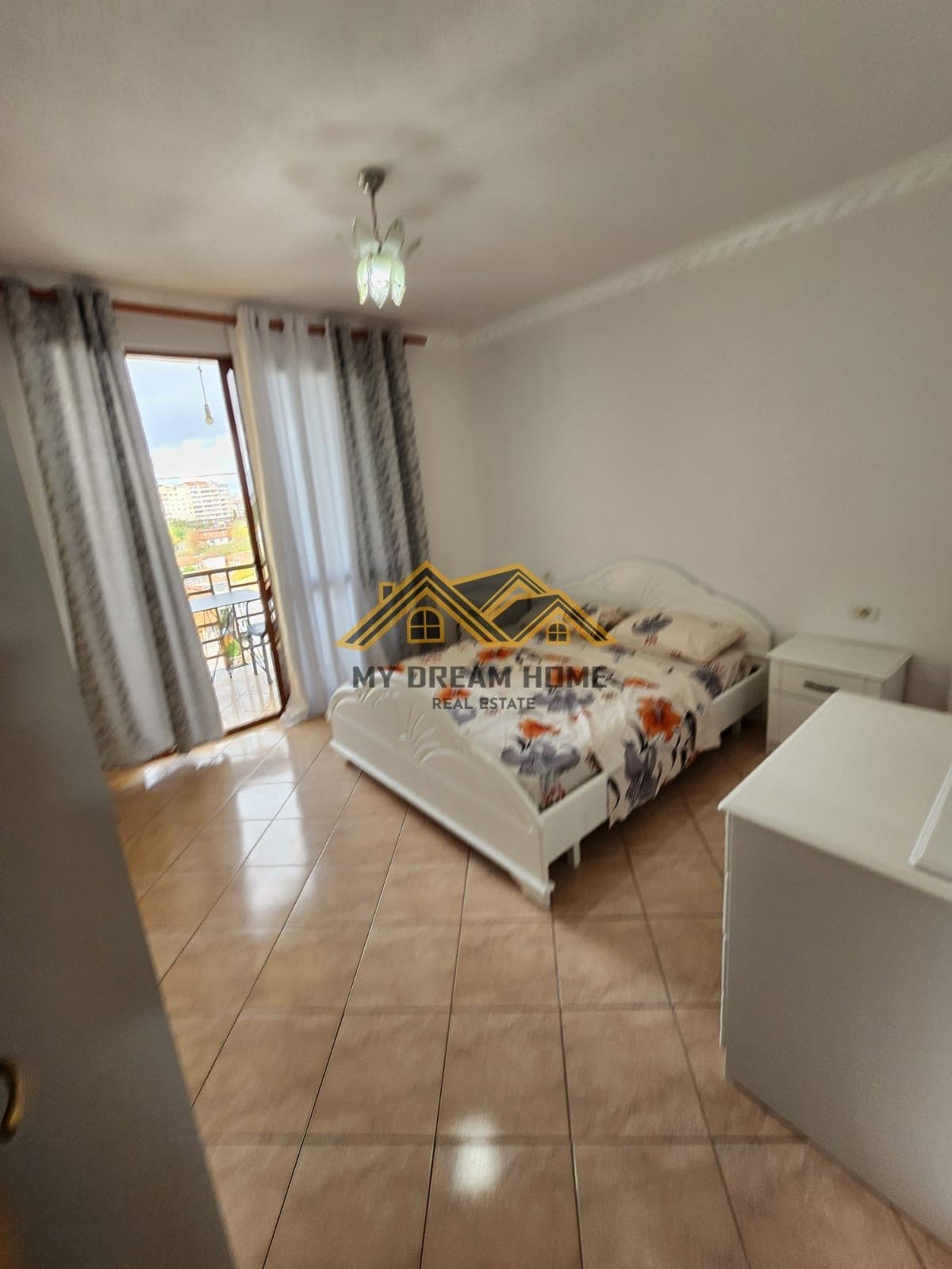 SHITET APARTAMENT 1+1 PLAZH DURRES ! 3