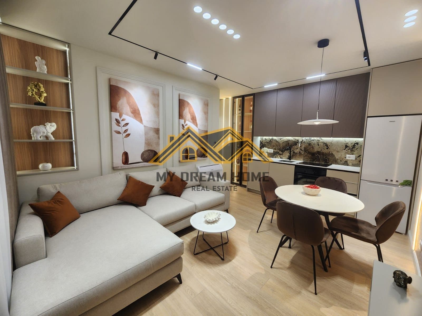 Apartament 1+1 Për Shitje në Plazh, Durrës